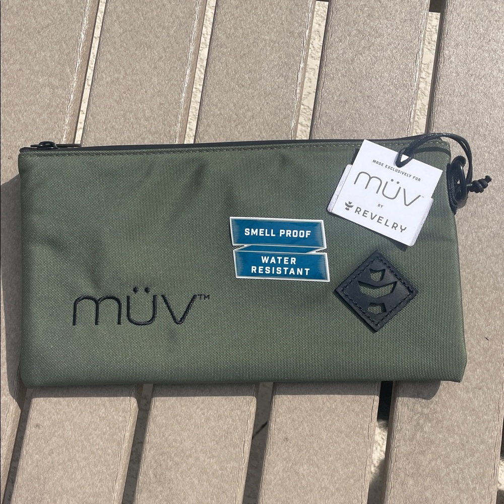 MUV Revelry Supply The Broker Smell Proof Zippered Stash Bag NWT Army Green